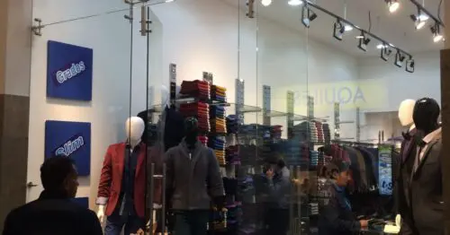 LUIS FELIPE CONFECCIONES PLAZA CENTRAL